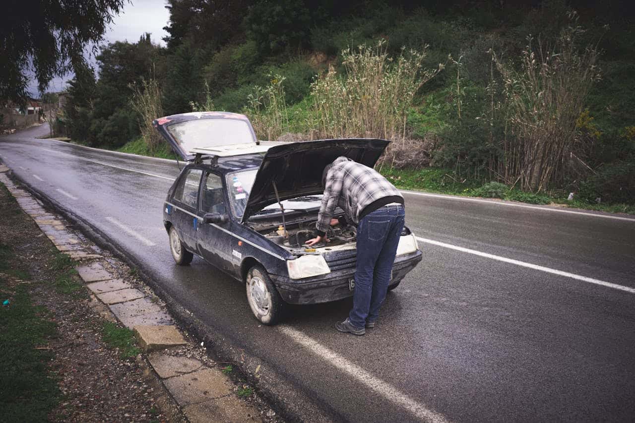 Czym grozi jazda bez oleju w silniku? Sprawdź, jakie są konsekwencje i jak szybko mogą wystąpić uszkodzenia